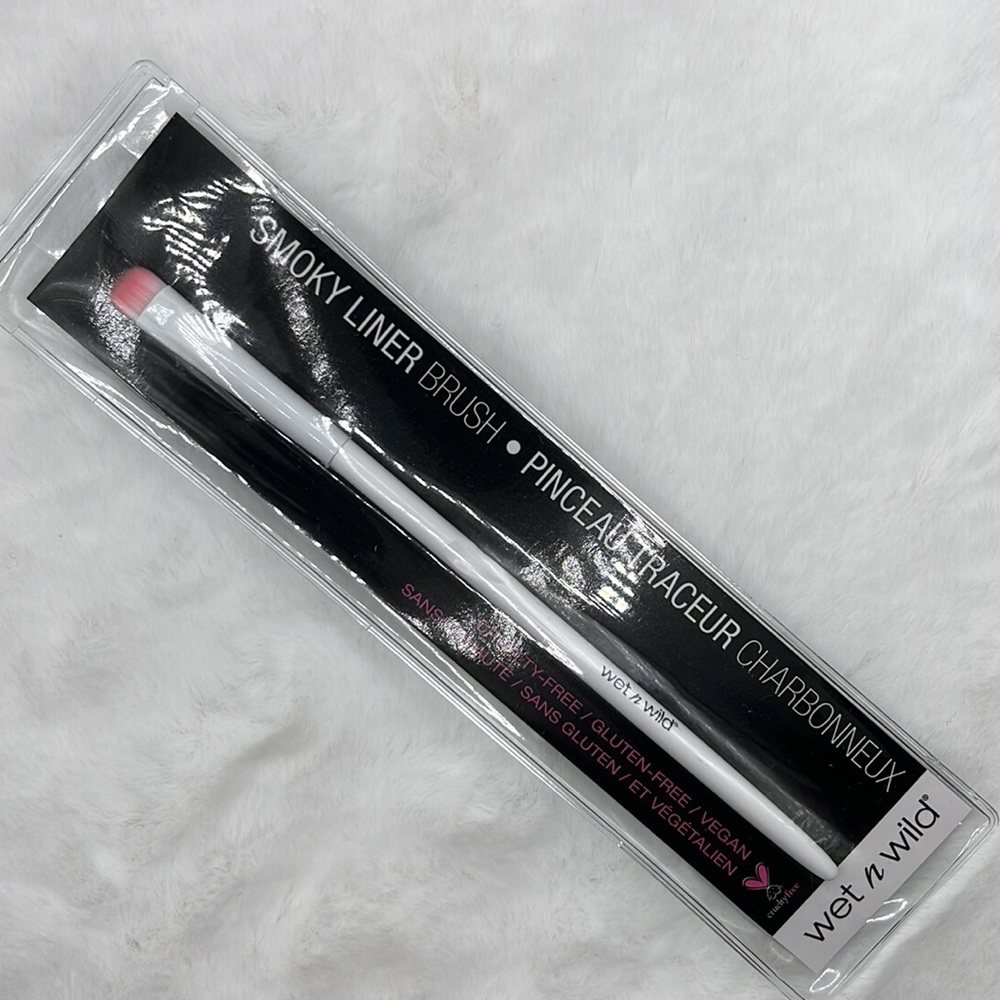 2/$5 Wet N Wild Smoky Liner Brush